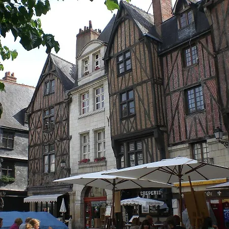 Le Cocon, Cour Privee, Wifi, Halles, Hopital 아파트
