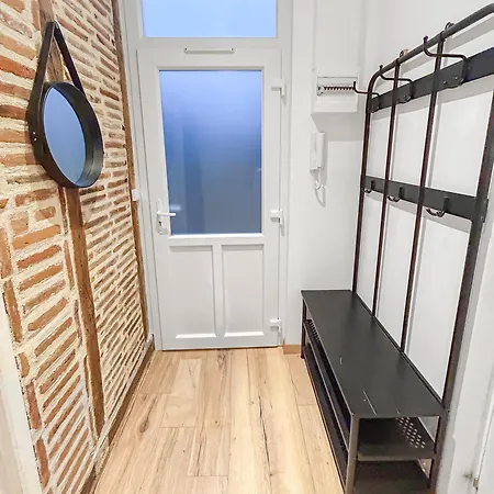 Le Cocon, Cour Privee, Wifi, Halles, Hopital Apartment *